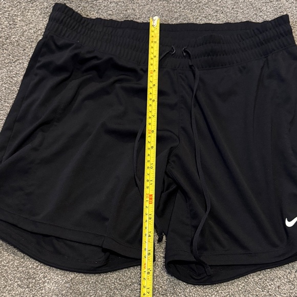 Nike Black Sports Shorts - Picture 3 of 3